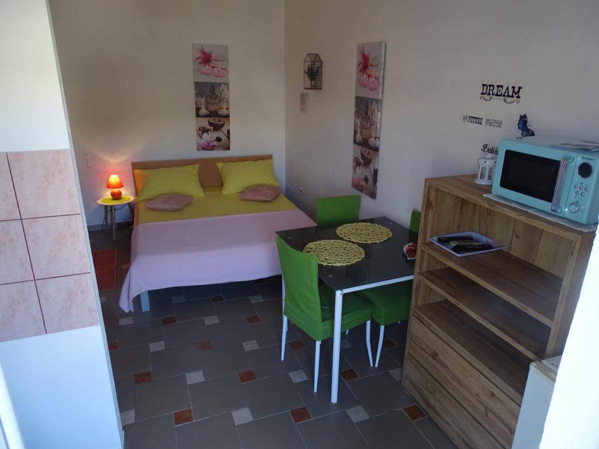 Apartments Sime Dinjiska Ngoại thất bức ảnh